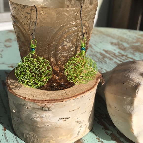 🧜🏼‍♀️Handmade Crocheted Wire Earrings - Picture 2 of 3